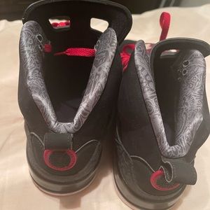 Jordans Spizike 10.5 great condition 9.5/10